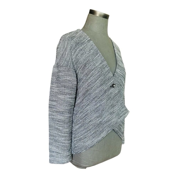 Uniqlo Women’s Gray Striped Blazer Jacket Button Front Long Sleeve Jacket XS - Picture 2 of 5